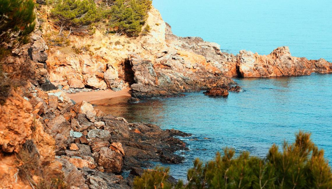 Hostal Ses Negres Begur Bagian luar foto